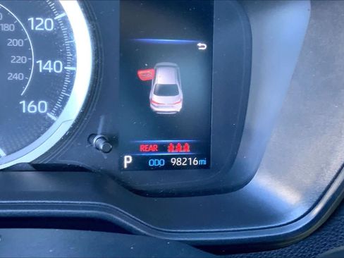 Used 2020 Toyota Corolla LE image 21