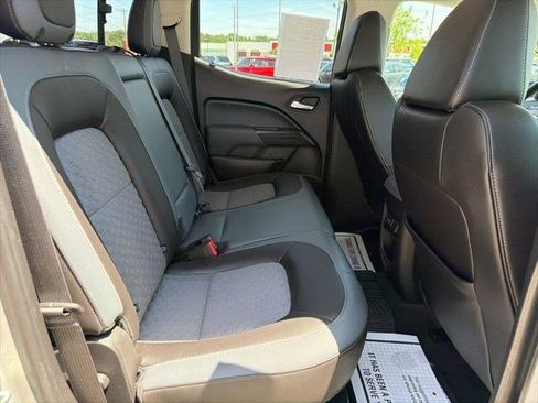 Used 2018 Chevrolet Colorado Z71 AWD/4WD image 18