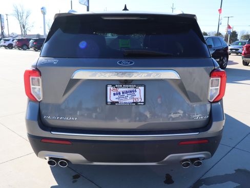 Used 2022 Ford Explorer Platinum w/ Equipment Group 601A image 6