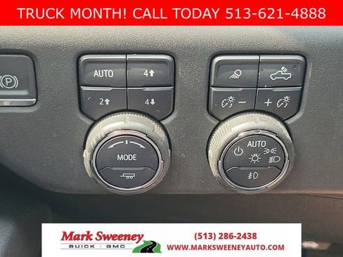 Used 2024 Chevrolet Silverado 2500 LTZ w/ LTZ Convenience Package AWD/4WD image 24