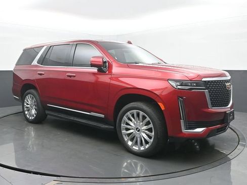 Used 2024 Cadillac Escalade Premium Luxury AWD/4WD image 7