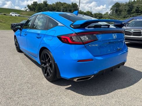 Used 2024 Honda Civic Sport Touring image 4