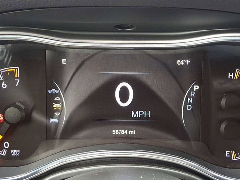 Used 2021 Jeep Grand Cherokee Limited image 23