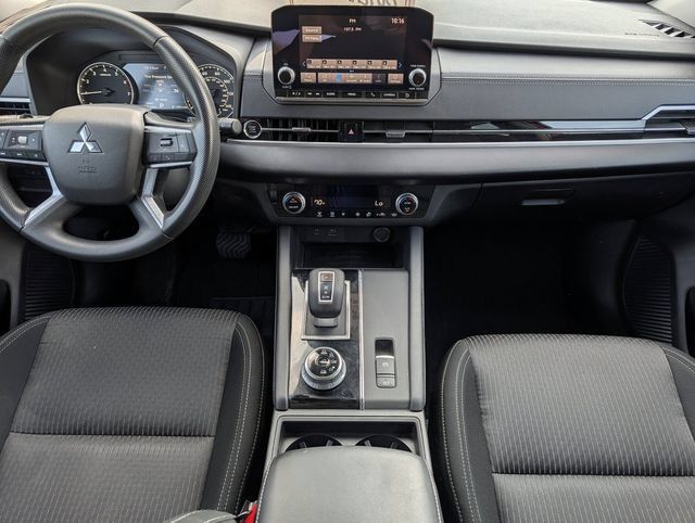 Used 2022 Mitsubishi Outlander ES AWD/4WD image 14