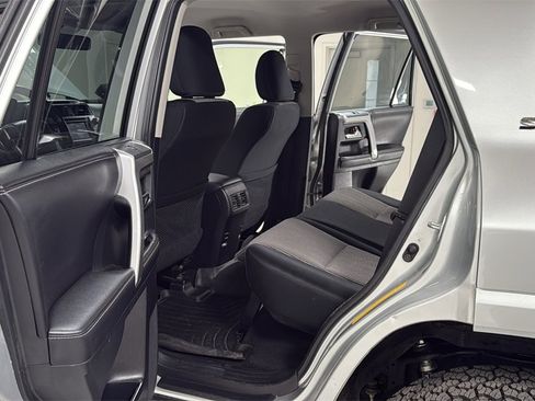 Used 2016 Toyota 4Runner SR5 image 15