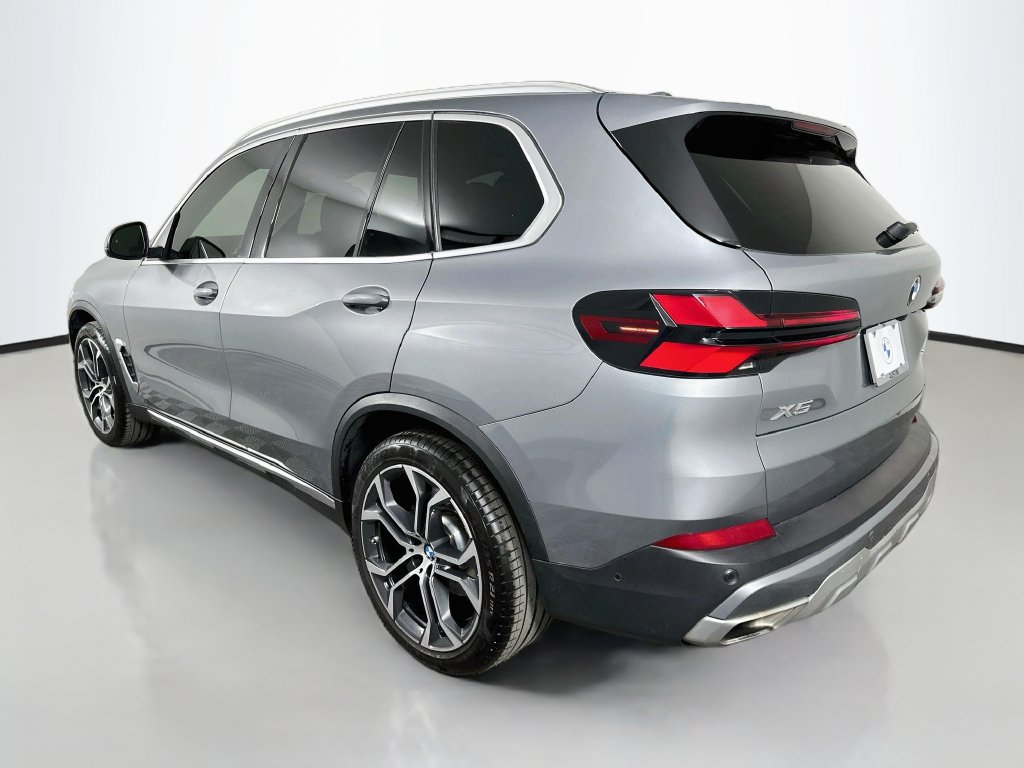 Certified 2024 BMW X5 sDrive40i w/ Parking Assistance Package RWD image 7