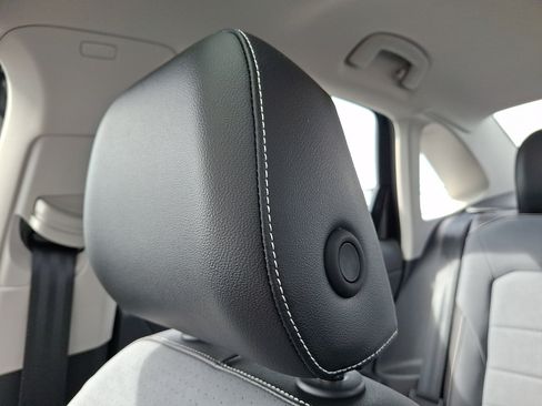 Certified 2026 Volkswagen Jetta SE FWD image 13