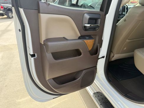 Used 2017 Chevrolet Silverado 2500 LTZ image 14