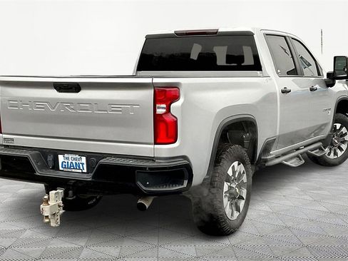 Used 2021 Chevrolet Silverado 2500 Custom w/ Custom Value Package image 7