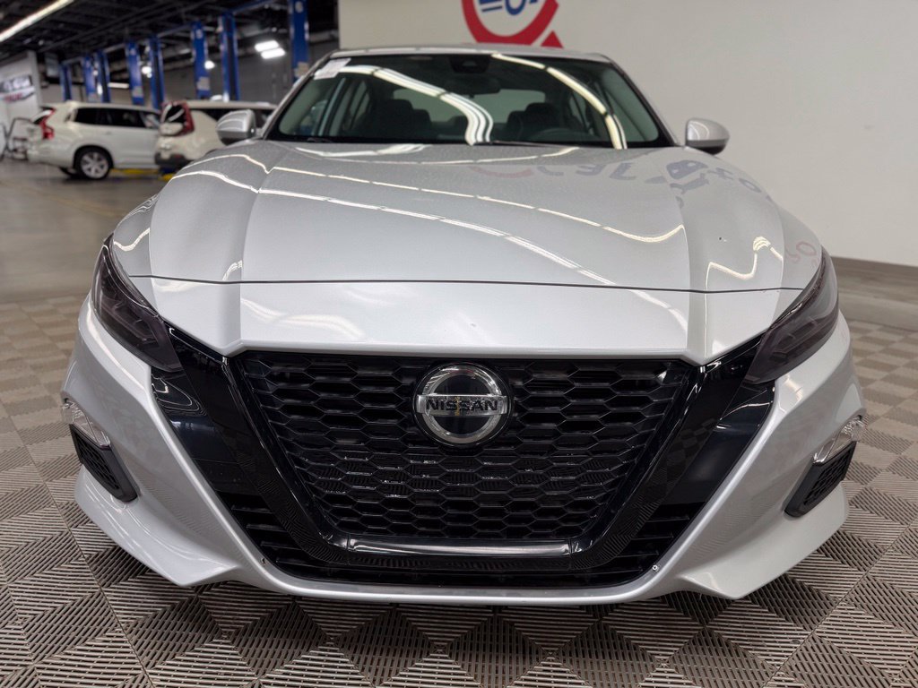 Used 2021 Nissan Altima 2.5 SV FWD image 2