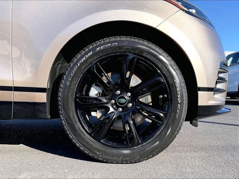 Used 2022 Land Rover Range Rover Velar R-Dynamic HSE image 10