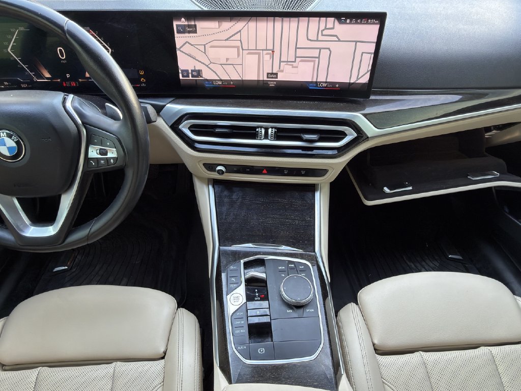 Used 2023 BMW 330i Sedan w/ Convenience Package RWD image 15