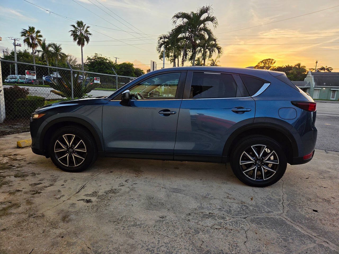 Used 2018 MAZDA CX-5 Touring AWD/4WD image 11