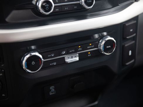 Used 2022 Ford F150 XLT w/ Equipment Group 301A Mid image 17