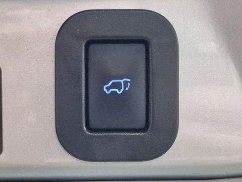 Used 2016 Toyota Sienna XLE Premium image 28