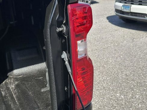 Used 2022 Chevrolet Silverado 1500 LT image 26