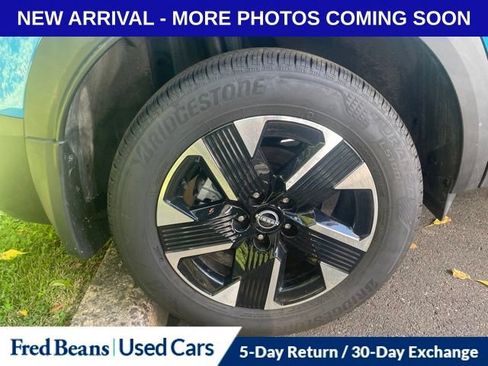 Used 2025 Nissan Kicks SR FWD image 15
