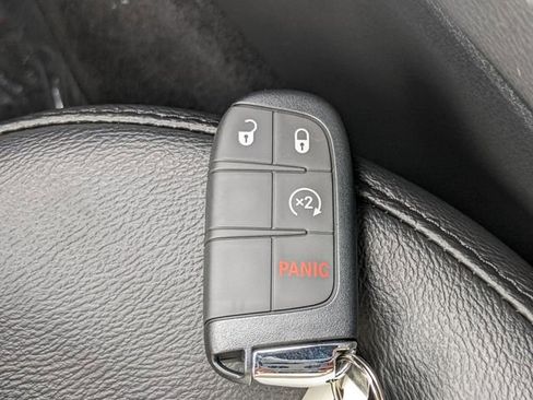 New 2026 Jeep Compass Latitude image 23