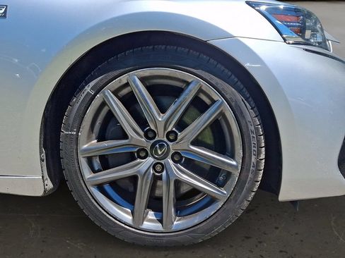 Used 2019 Lexus IS 300 F Sport AWD/4WD image 9