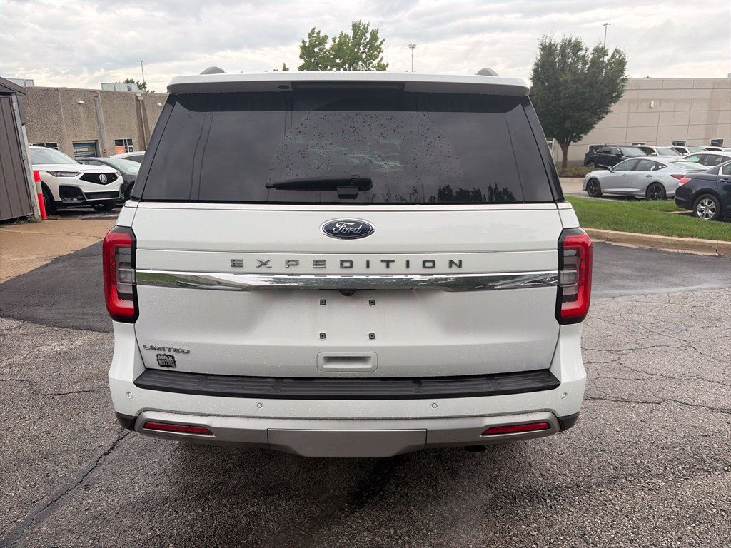 Used 2023 Ford Expedition Limited AWD/4WD image 6
