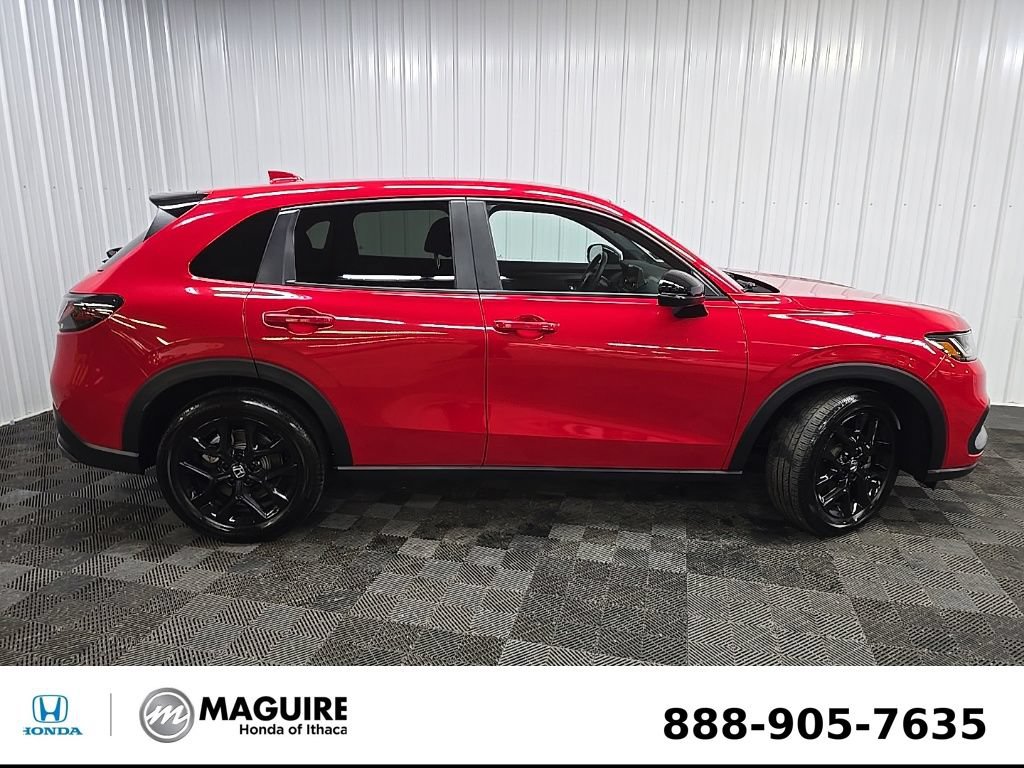 Used 2024 Honda HR-V Sport image 2