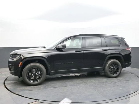 New 2026 Jeep Grand Cherokee L 4WD image 2