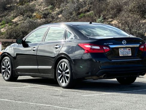 Used 2016 Nissan Altima 2.5 SV image 7