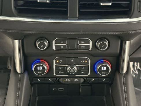 Used 2022 Chevrolet Tahoe Z71 w/ Z71 Off-Road Package image 17