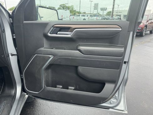 Used 2025 Chevrolet Silverado 1500 LT RWD image 34