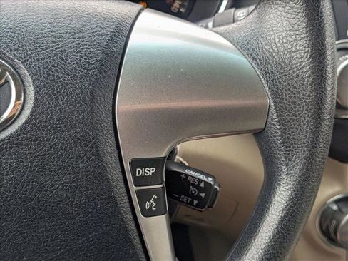 Used 2011 Toyota Highlander Base image 5