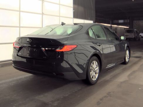 Used 2025 Toyota Camry LE FWD image 4