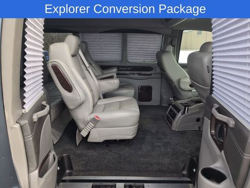 Used 2019 Chevrolet Express 2500 image 9
