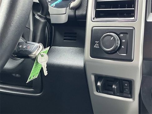Used 2020 Ford F250 Lariat w/ Chrome Package image 19