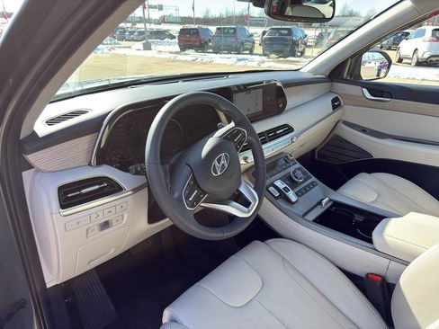 Used 2022 Hyundai Palisade Limited w/ Cargo Package image 9