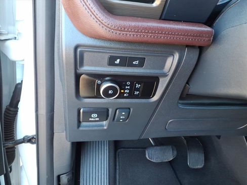 Used 2024 Ford Expedition Max Limited image 15