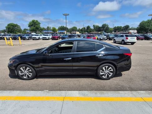 Used 2023 Nissan Altima 2.5 S FWD image 10