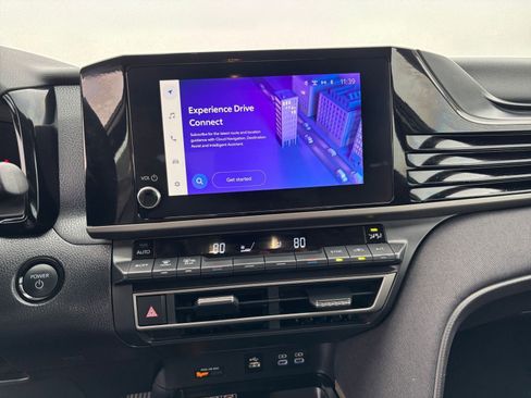 Used 2025 Toyota Camry LE image 18