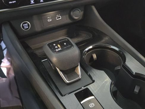 Used 2021 Nissan Rogue SV FWD image 19