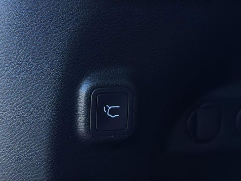 Used 2020 Jeep Cherokee Limited image 27