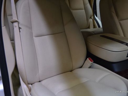 Used 2007 Cadillac Escalade AWD w/ Information Package image 26