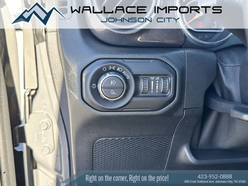 Used 2020 Jeep Gladiator Sport AWD/4WD image 32