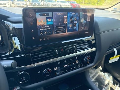 New 2026 Nissan Pathfinder SL w/ SL Premium Package AWD/4WD image 20