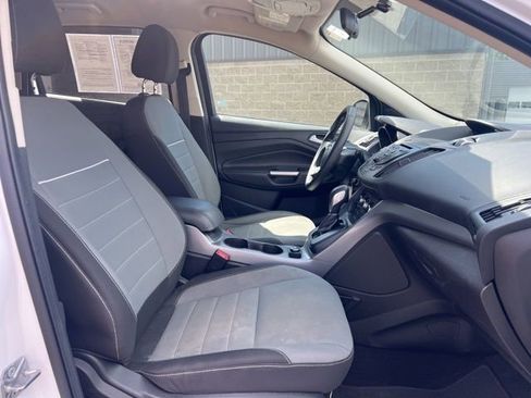 Used 2015 Ford Escape SE image 11