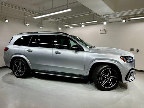 New 2026 Mercedes-Benz GLS 450 4MATIC image 14