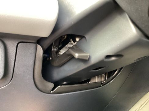 Used 2025 Ford Explorer Active w/ Active Comfort Package image 68