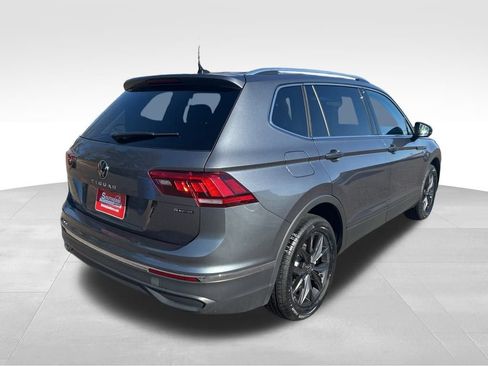 Used 2024 Volkswagen Tiguan SE AWD/4WD image 5