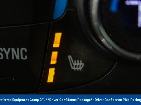 Used 2019 Chevrolet Equinox LT w/ Driver Convenience Package image 9