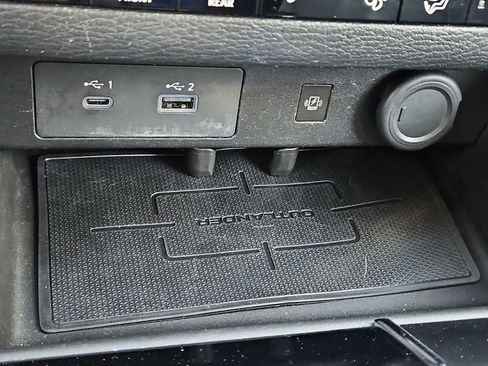 Used 2022 Mitsubishi Outlander SE image 31