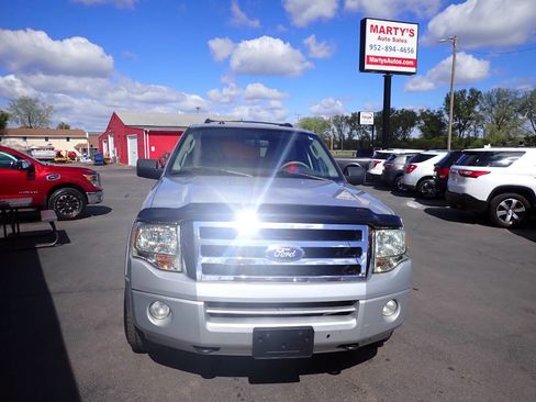 Used 2010 Ford Expedition XLT AWD/4WD image 2