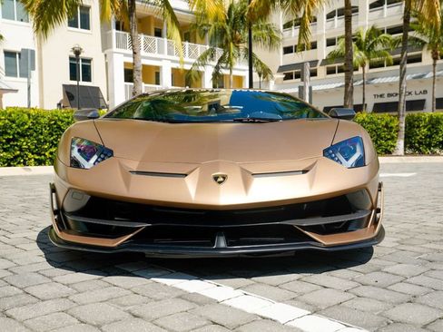 Used 2020 Lamborghini Aventador SVJ image 7